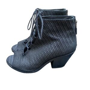 Eileen Fisher Braided Peep Toe Lace Up Booties I Size: 5